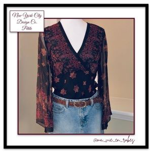 Lovely Silk Blouse w/Sheer Sleeves & Lined Body